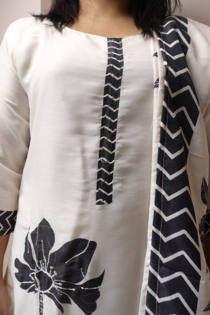 Monochrome Elegance Cotton Classic Black & White Kurti Set - Image 4