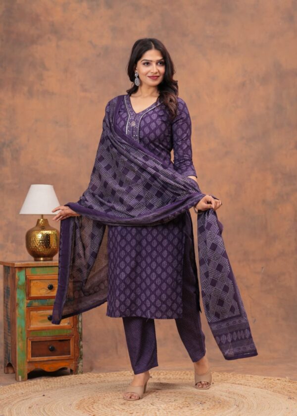New Launch – Cotton Kurti Set Premium 3-piece set featuring a straight cotton kurti with hand sequin work, matching pants, and a full-length dupatta. Made from soft 60*60 Bagru-printed cotton with beautiful Ajrakh-inspired designs and delicate thread work.