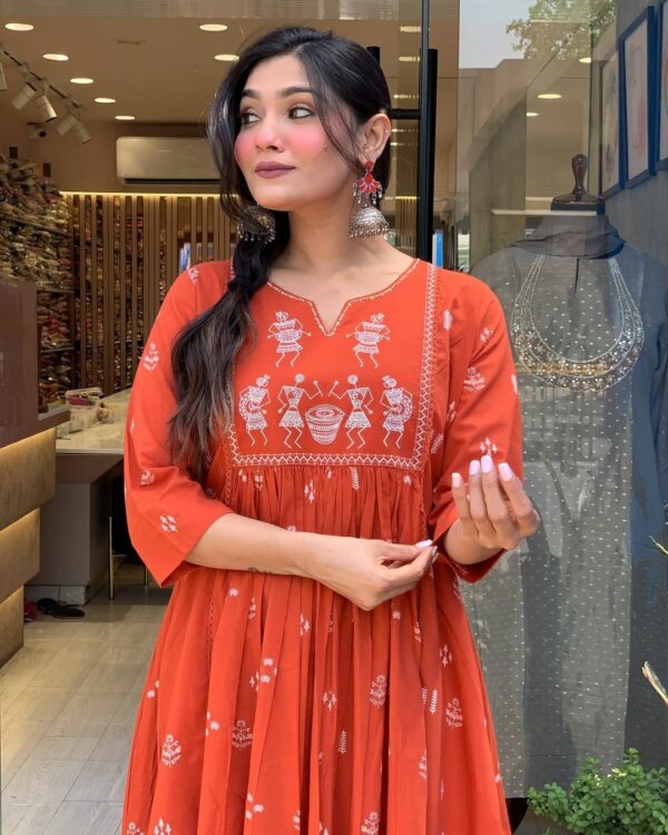 Turn Heads with Timeless Grace Premium Cotton Kurti Set - Image 3