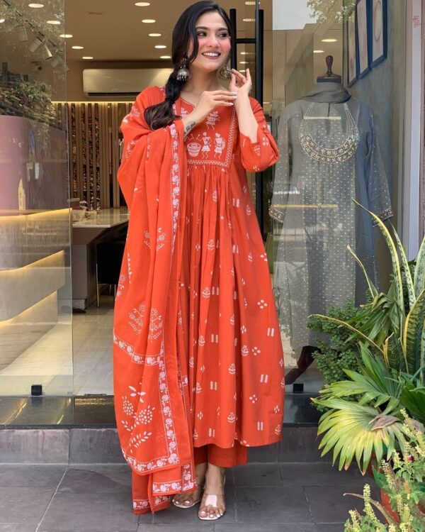 Turn Heads with Timeless Grace Premium Cotton Kurti Set - Image 5