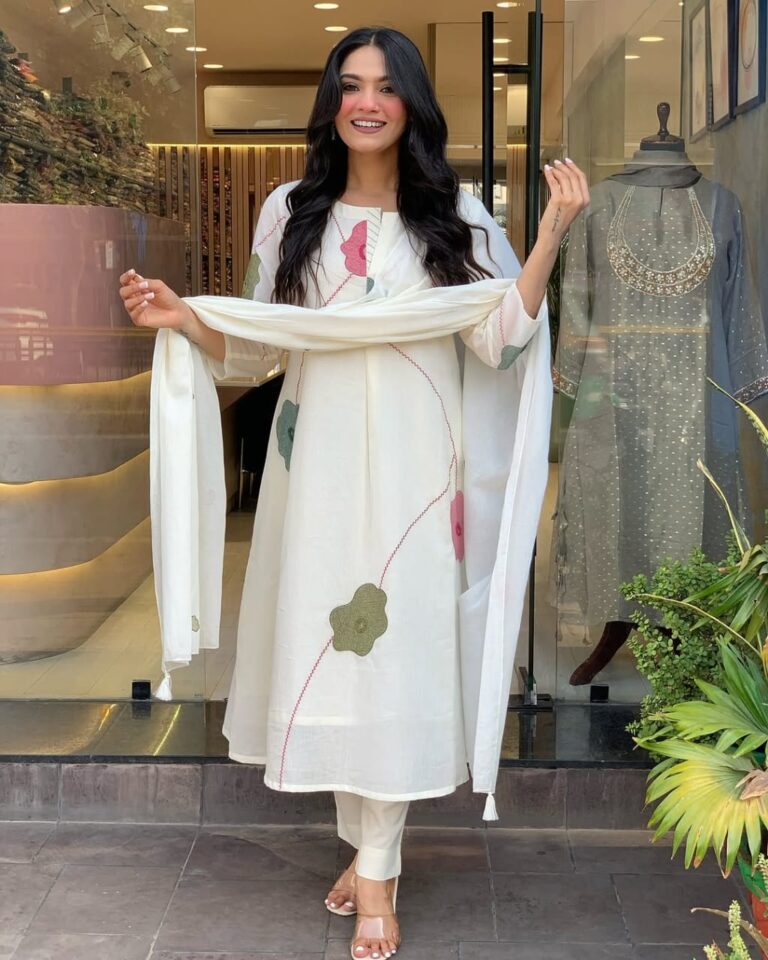Festive White Mul Cotton Kurti Set - Image 3
