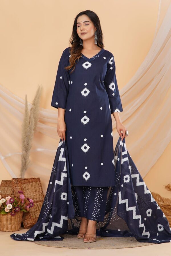 Elegant Blue Printed Cotton Kurti Set - Image 2