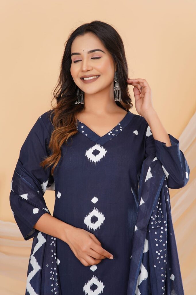 Elegant Blue Printed Cotton Kurti Set - Image 4
