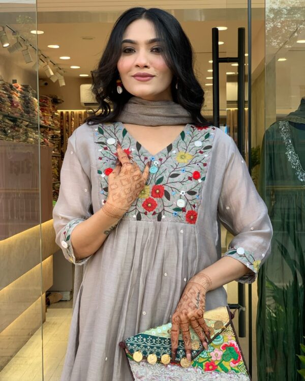 Elegant 3-Piece Anarkali Set