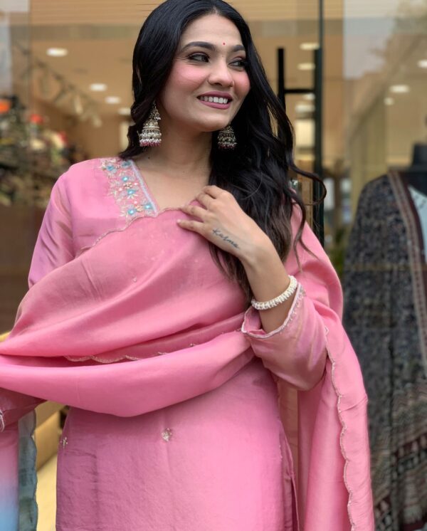 Grace Your Festive Look with Stunning 3 Piece Kurti Set - Image 4