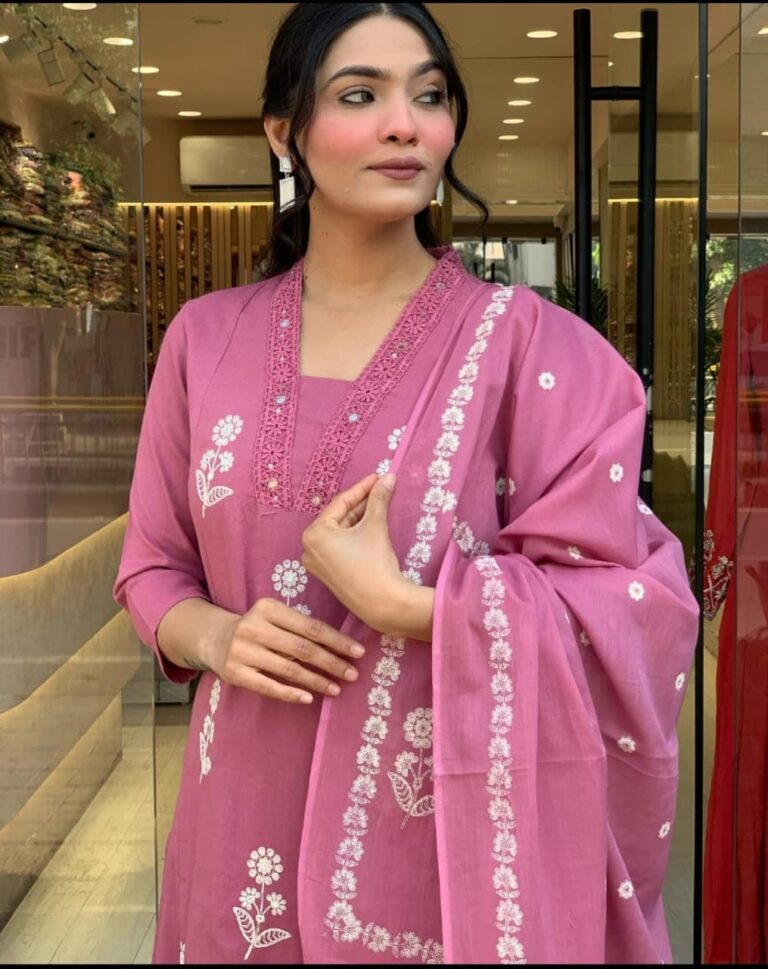 Celebrate in Style with Our Elegant 3-Piece Kurti Set - Image 3