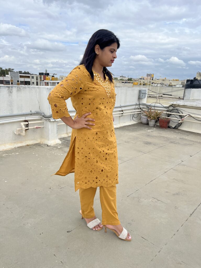 Cotton co-ord set with mirror work - Image 4