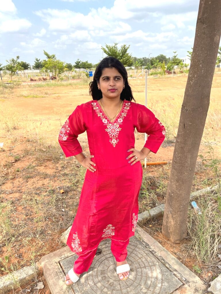 Elegant Festive Kurti Set - Image 2